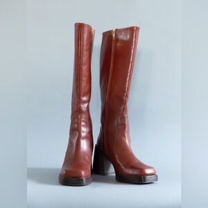 ASOS Chic Knee-high Chestnut Heeled square toe 90s Boots (UK6, US 8)